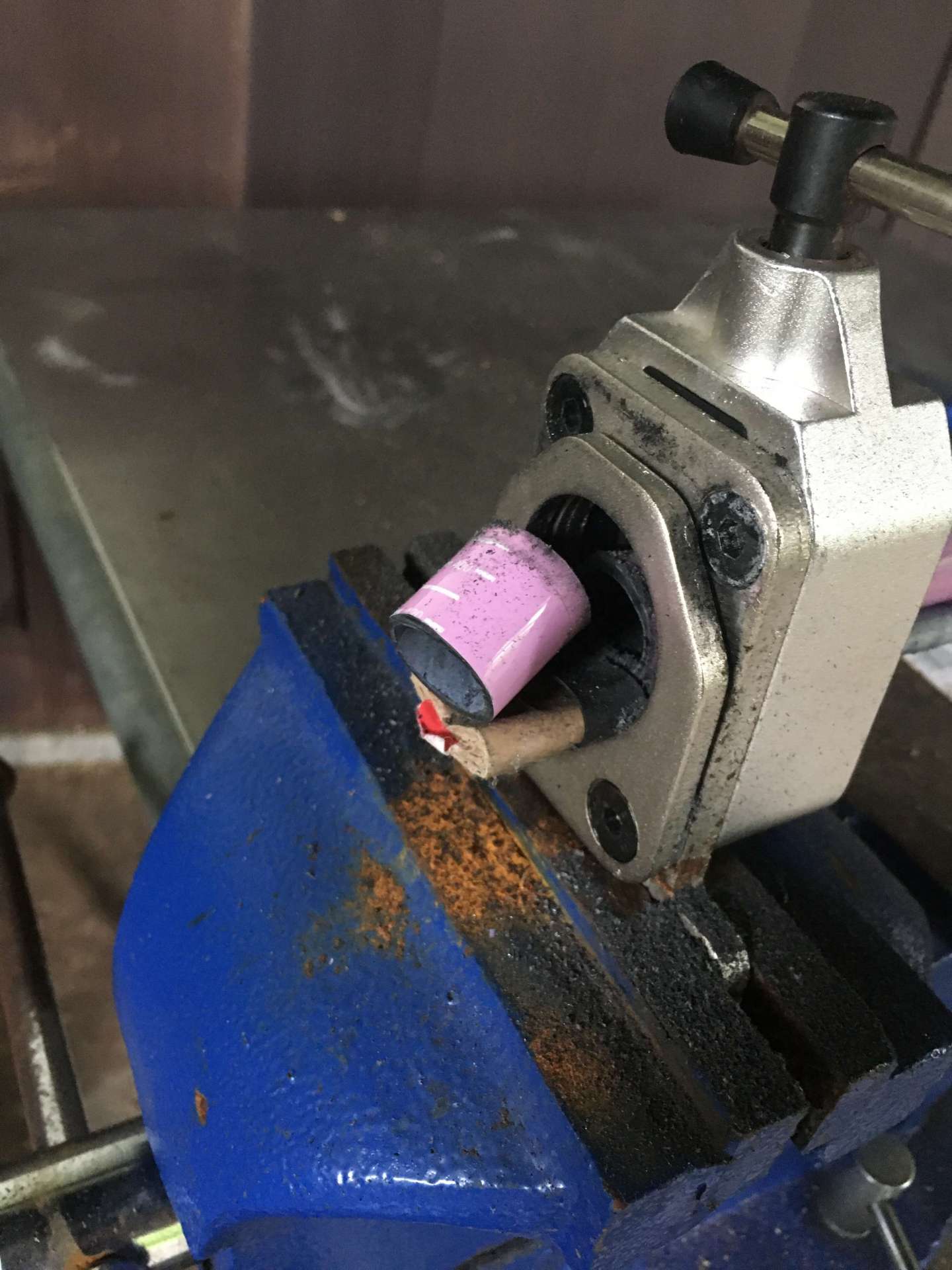 ランバイクのカーボンハンドルバーのカット依頼をいただきました！【京都　自転車　サイクルケア】