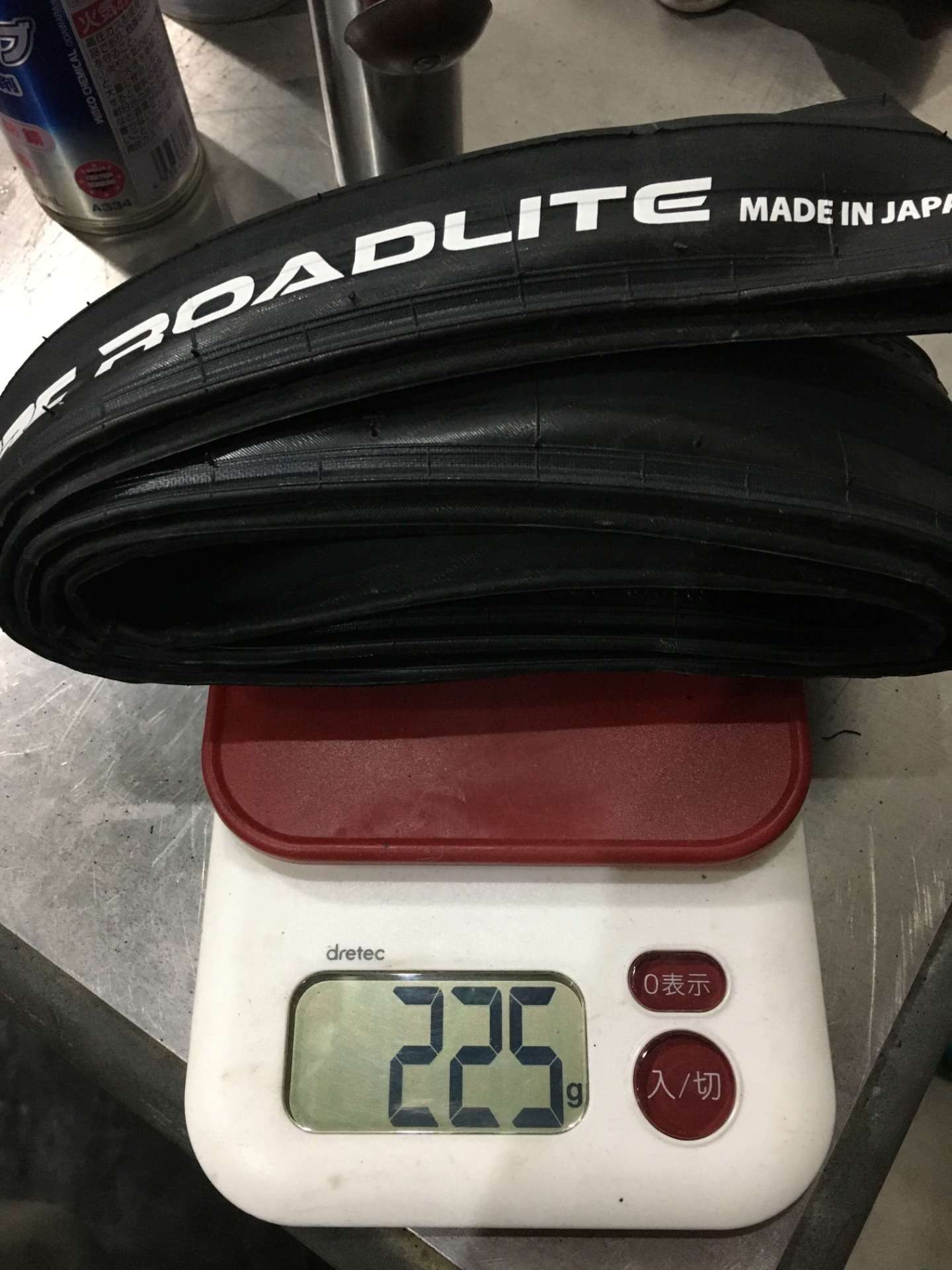 細いタイヤほど鮮度（グリップ力）が大切！そのタイヤ、2年で使いきれるか？サイクリング好きの自転車屋さんが語る。ロードバイクのタイヤの選び方！【京都　自転車　サイクルケア】